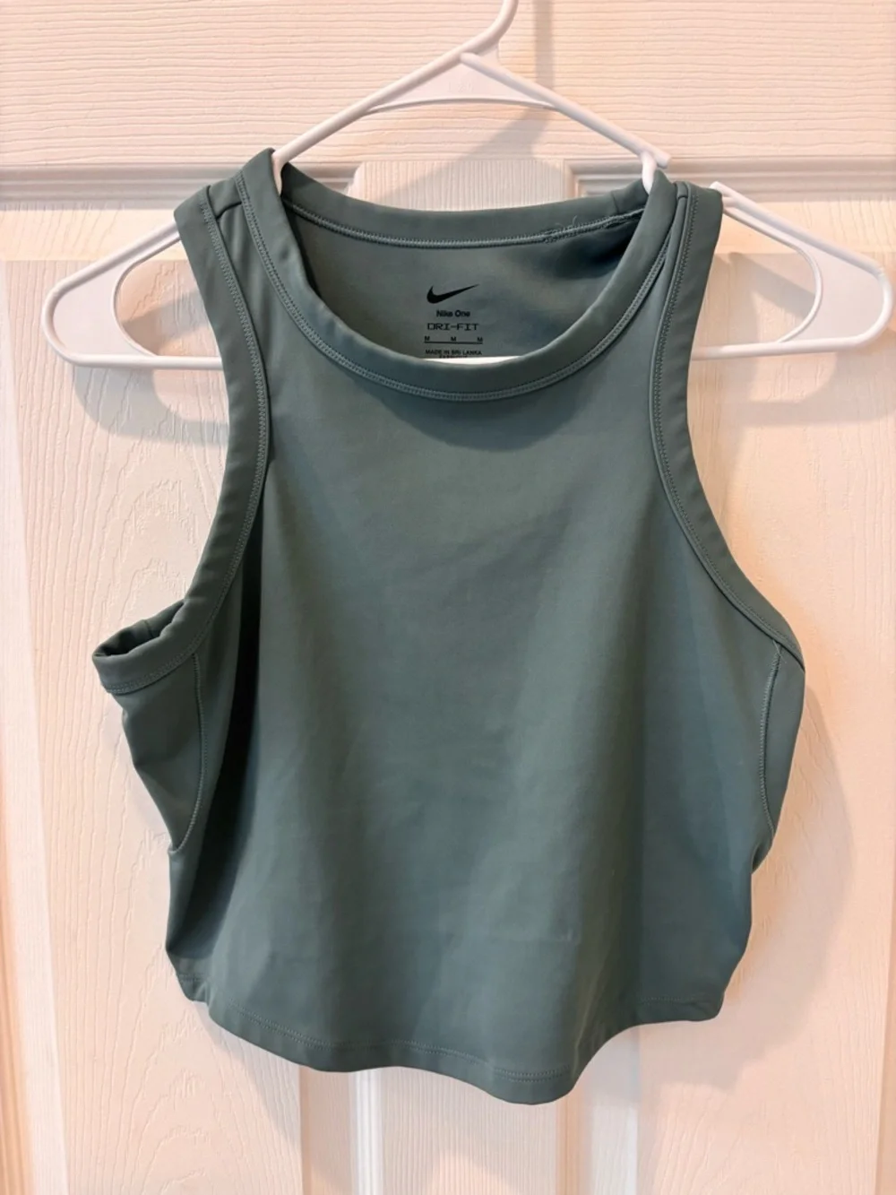 Nike Dri-FIT CroppedTank Top/ Sports Bra‎
